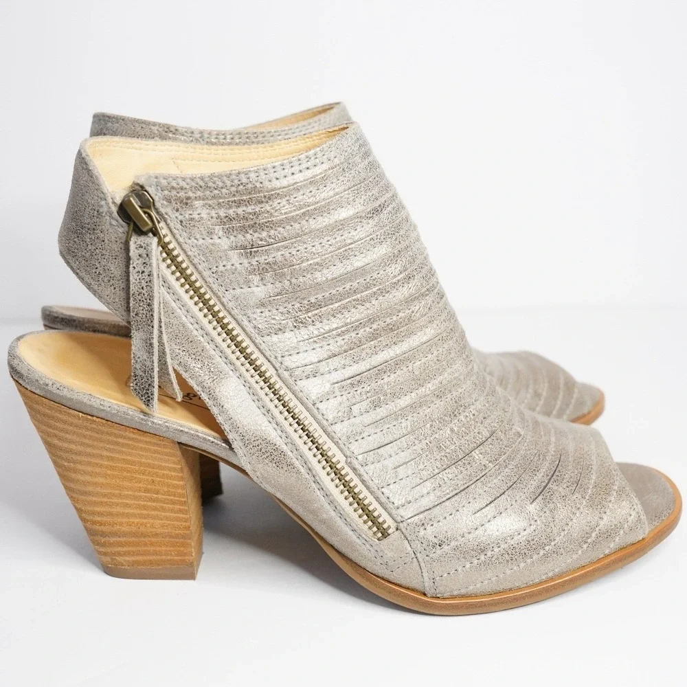 Paul Green,‎ Metallic Silver Peep Toe Heel Booties Size 8 Chunky Heel Side Zip